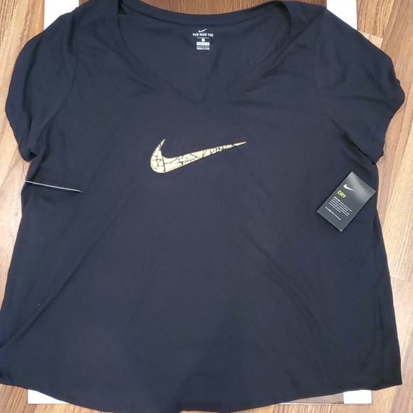 black and gold nike shirt women's